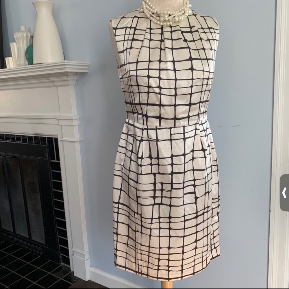 Banana Republic printed pleat neck sheath dress ivory satin graphic NEW